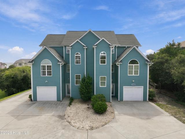 Townhouse for sale in Spinnaker's Reach, Emerald Isle