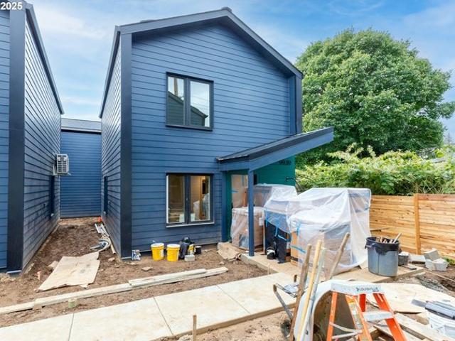Condo for sale in Oregonia