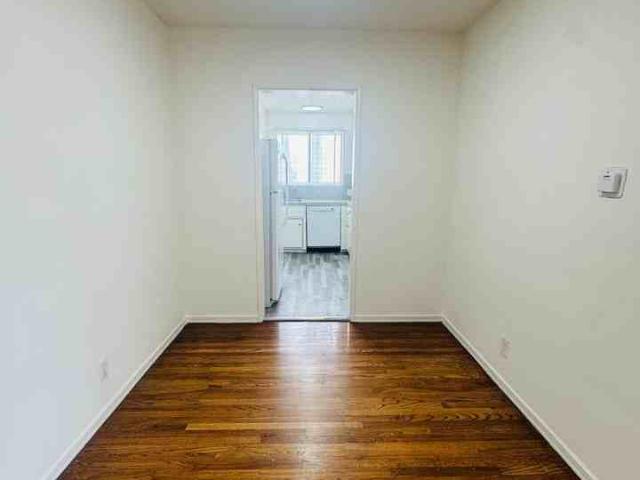 Apartment for rent in Canoga Park, California
