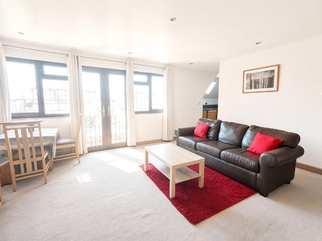 Apartment for rent in Temple Fortune, Greater London