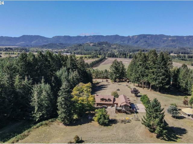 House for sale in Camas Valley