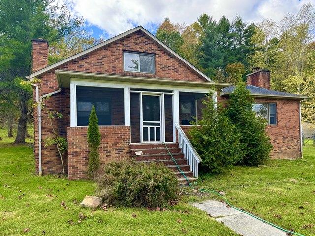House for sale in Meadow Bridge, West Virginia