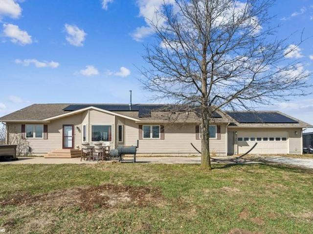 House for sale in Gladstone, Illinois