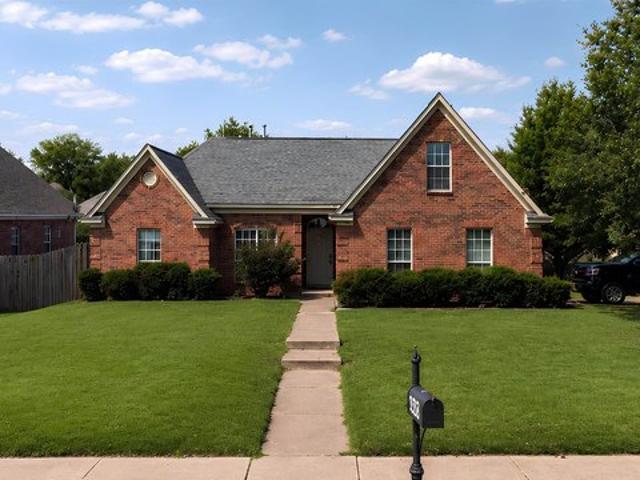 House for sale in Nesbit, Mississippi
