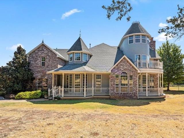 House for sale in Mustang, Oklahoma