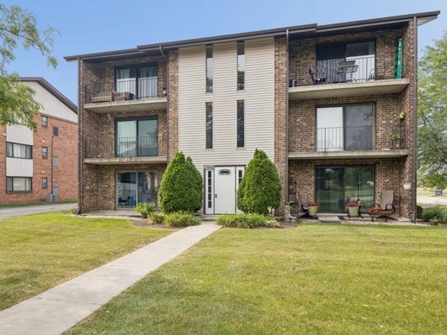 Condo for sale in Orland Park, Illinois