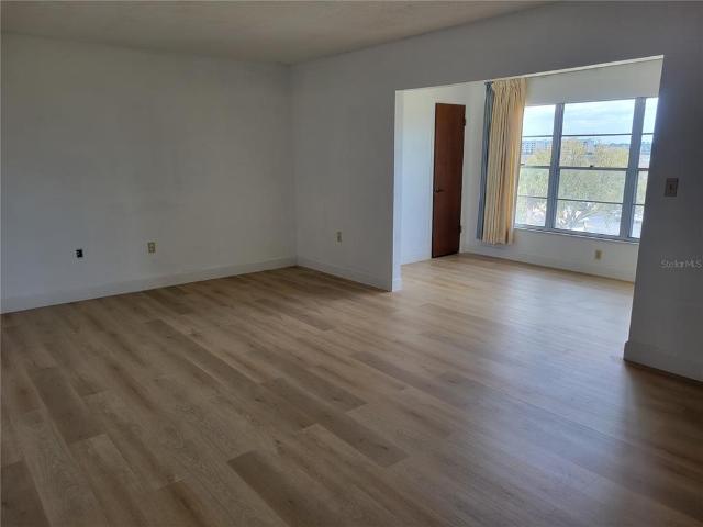 Condo for sale in Seminole, Florida