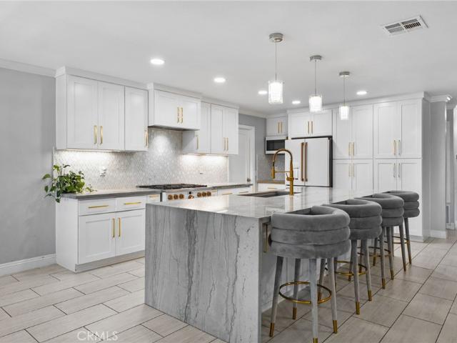 House for sale in Alta Loma, Alta