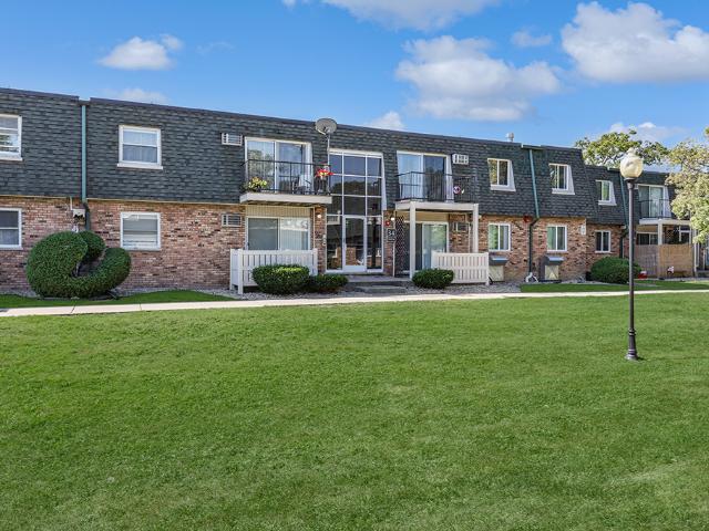 Condo for sale in Palos Hills, Illinois
