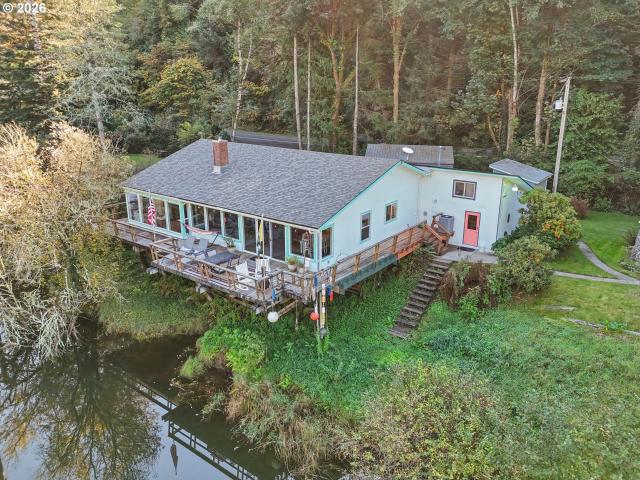 House for sale in Mapleton, Lane County