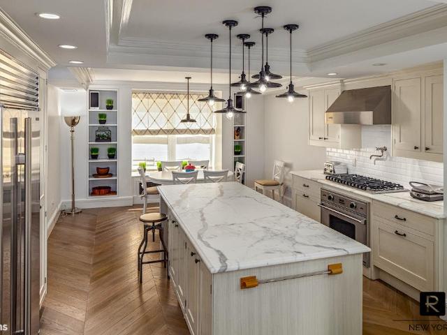 Apartment for sale in Arverne, New York