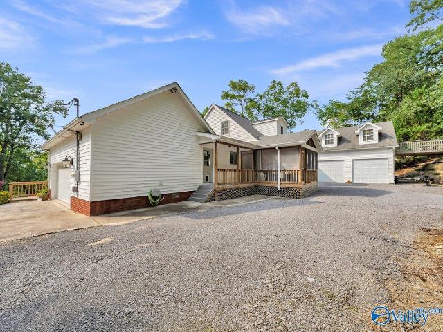 House for sale in Guntersville, Alabama