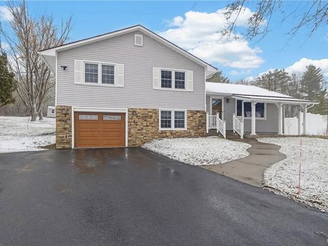 House for sale in Oneida, New York