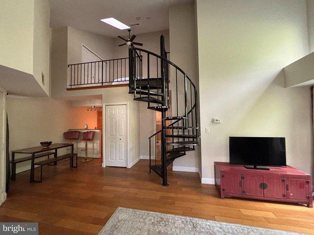 Condo for sale in Montgomery Village, Maryland
