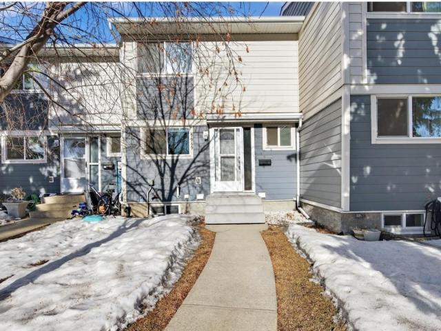 Townhouse for sale in Wedgewood, Alberta