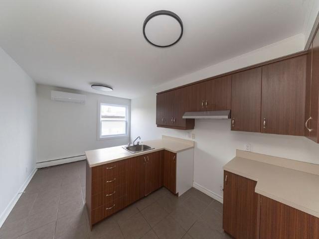 Apartment for rent in Sainte-Foy–Sillery–Cap-Rouge, Québec