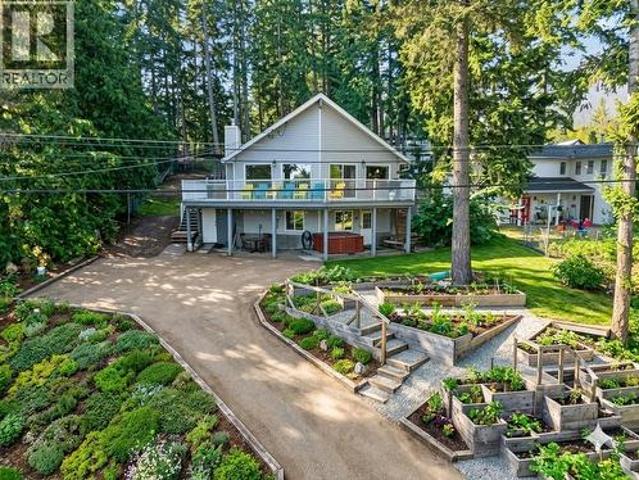 House for sale in Sorrento, British Columbia
