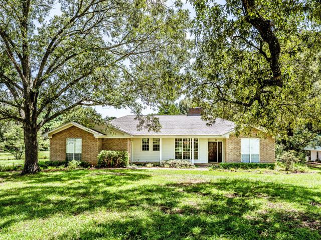 Farm for sale in Crockett, Texas