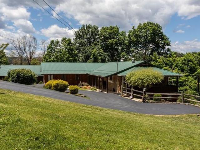 House for sale in New Kensington, Pennsylvania