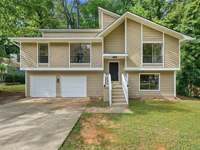 House for sale in Lilburn, Georgia