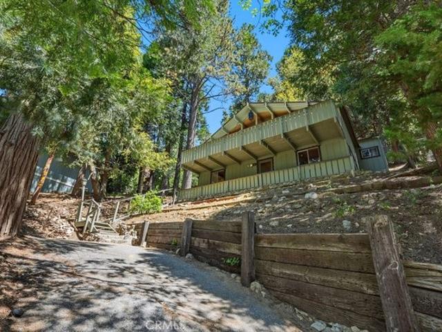 House for sale in Cedarpines Park, California