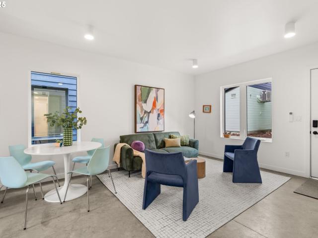 Condo for sale in Ardenwald, Milwaukie