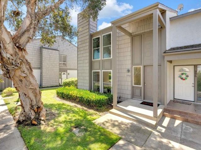 Townhouse for sale in San Mateo, California