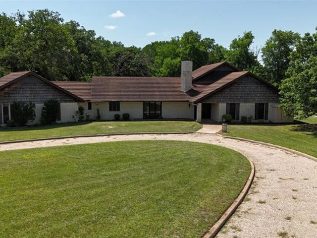 Farm for sale in Hamilton, Texas