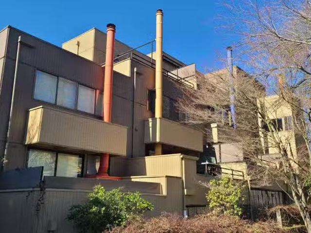 Condo for sale in Eugene