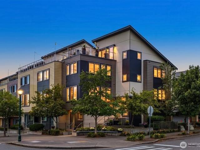 Townhouse for sale in Issaquah, Washington