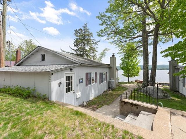 House for sale in New Hampshire