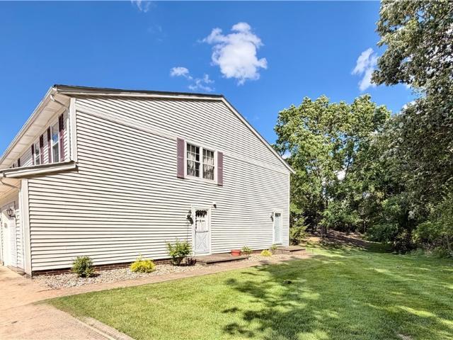 Condo for sale in Hinckley, Ohio