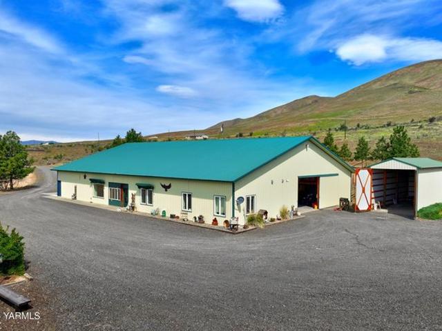 House for sale in Selah, Washington