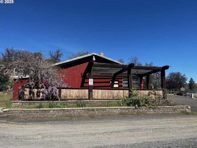 Commercial for sale in Oregonia