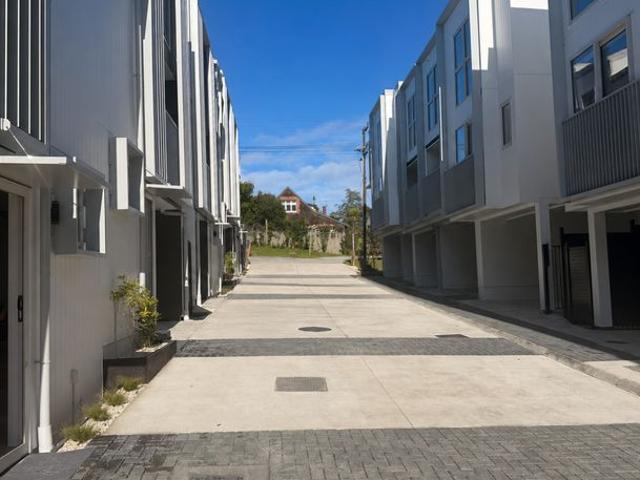 House for rent in Northcote, Kaipātiki