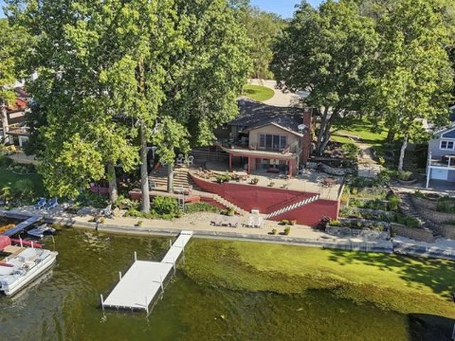 House for sale in Leesburg, Indiana
