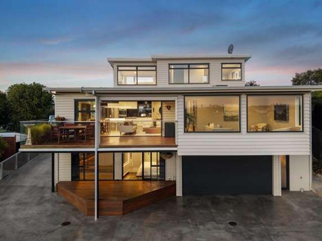 House for sale in Wairau Valley