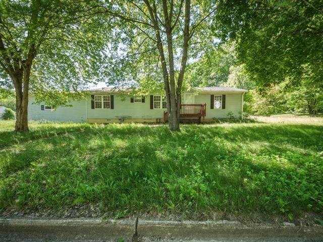 House for sale in Juneau, Wisconsin