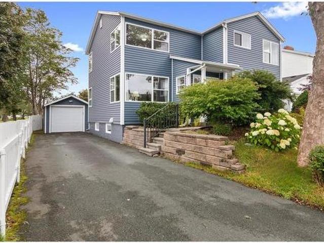 House for sale in Foxtrap, Newfoundland And Labrador