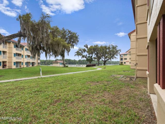 Condo for sale in Satsuma, Florida