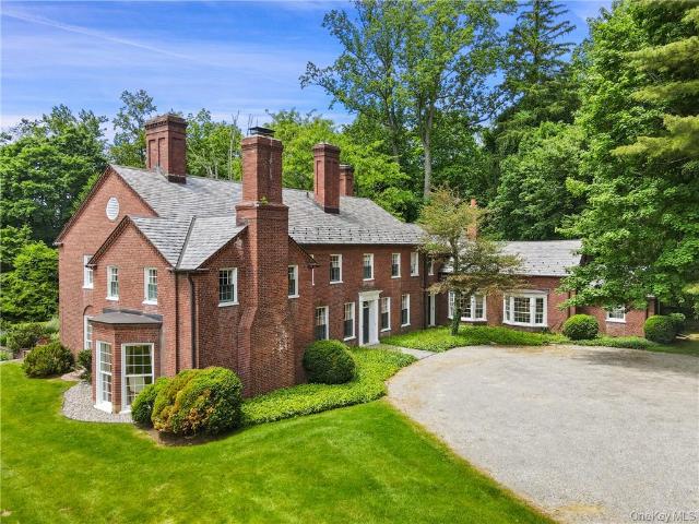 Property for rent in Bedford, New York