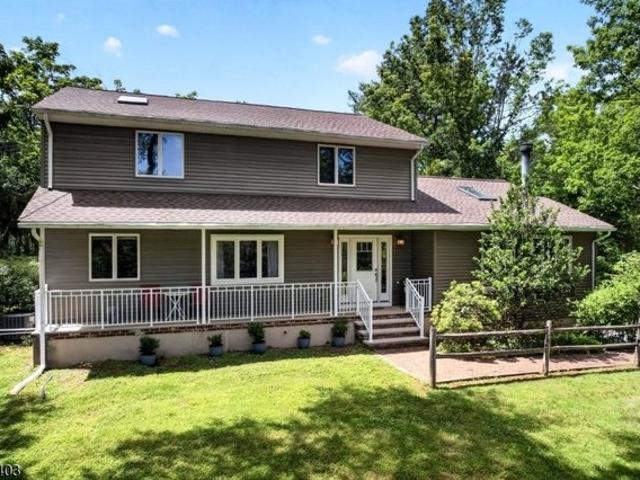 House for sale in Neshanic Station, New Jersey