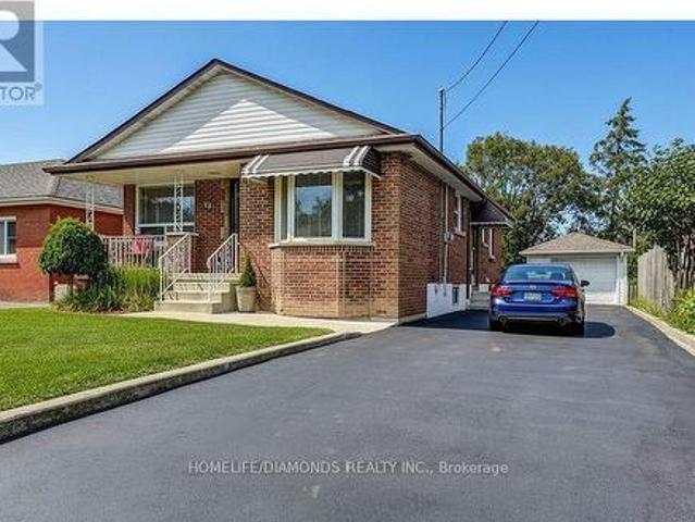 House for sale in Ancaster, Ontario