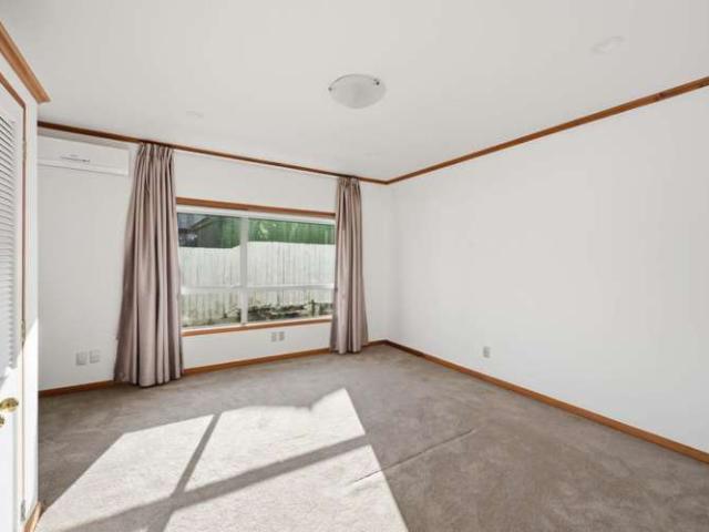 House for rent in Castor Bay