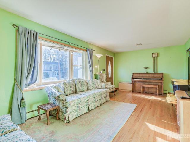 House for sale in Avenel, New Jersey