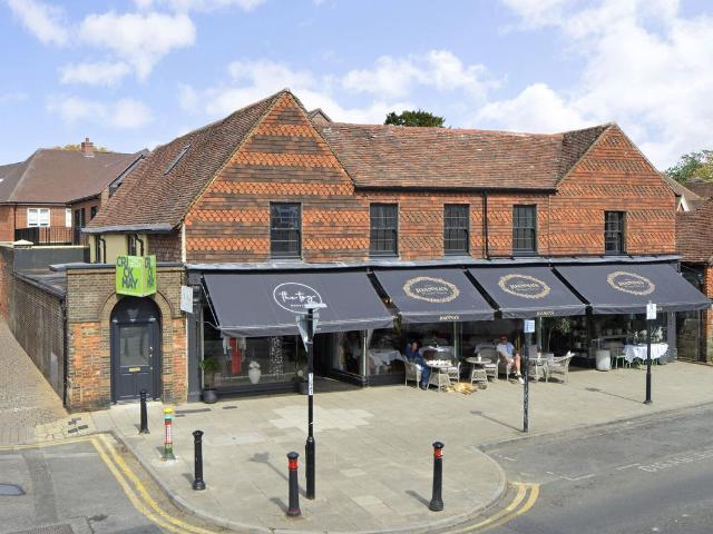 Apartment for rent in Cranleigh, Waverley