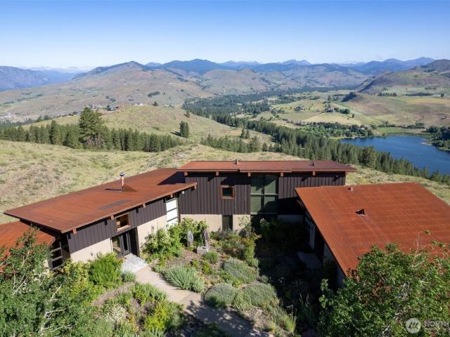 House for sale in Winthrop, Washington
