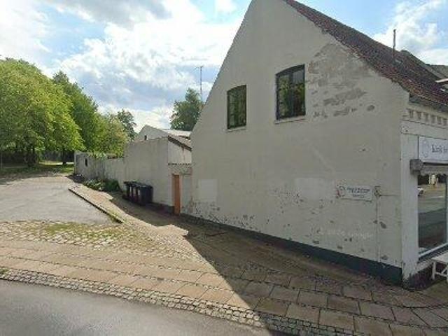 Erhvervsejendom til leje i Frederikssund, Frederikssund Kommune