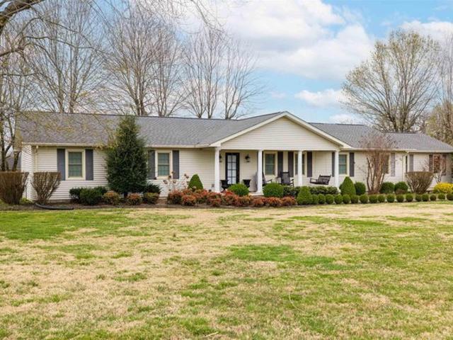 House for sale in Mayfield, Kentucky