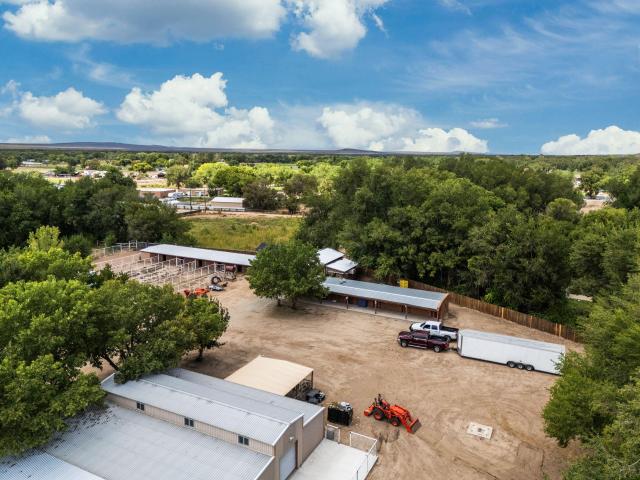 Farm for sale in La Ladera, Peralta